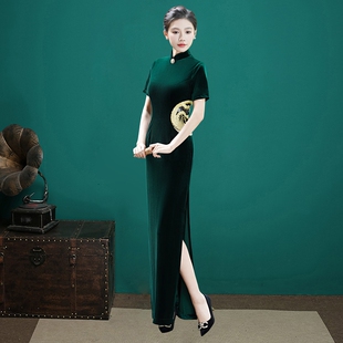走秀旗袍2026秋冬季高端舞台表演出服团队服年轻款长款丝绒旗袍裙