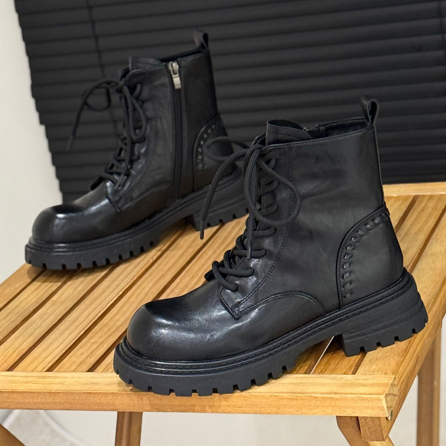 粗跟马丁靴女网红侧拉链机车短靴