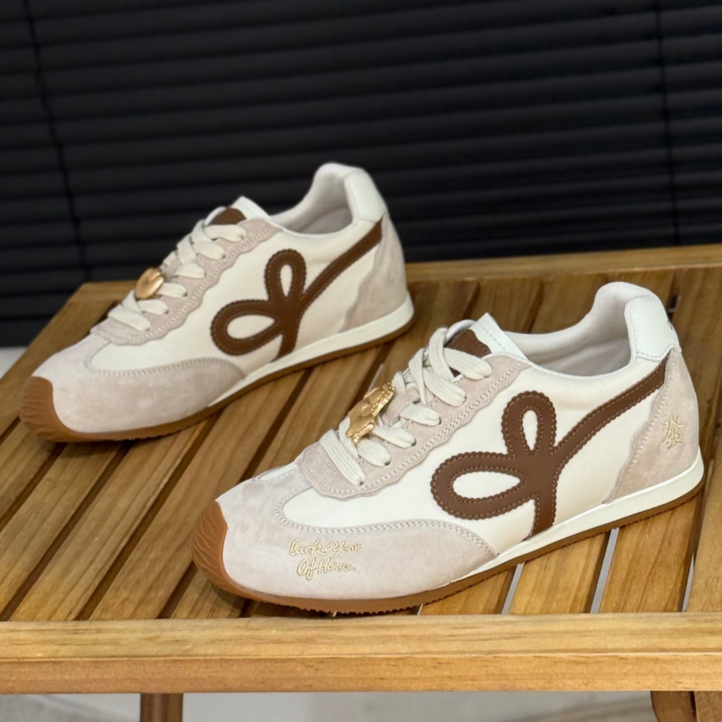 隐形内增高德训鞋女2026春季新款新年红色磨砂皮阿甘鞋休闲运动鞋,女鞋,时尚休闲鞋,淘宝优惠券,粉丝福利购,淘宝优惠卷