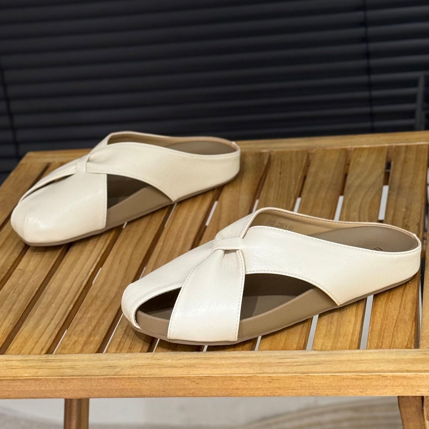 一脚蹬包头拖鞋女2026年新款夏季镂空平底懒人拖鞋沙滩风休闲凉拖,女鞋,包头拖,淘宝优惠券,粉丝福利购,淘宝优惠卷