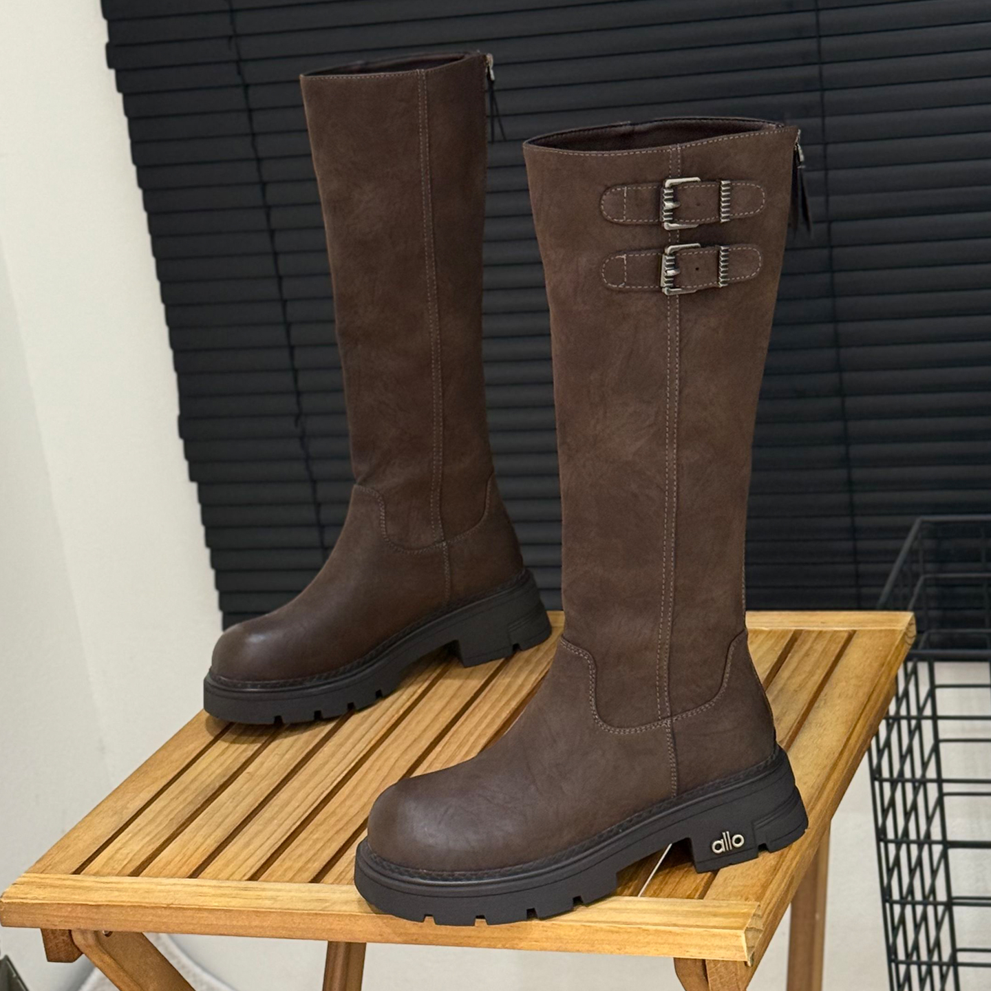 复古皮带扣高筒骑士靴女冬季加绒