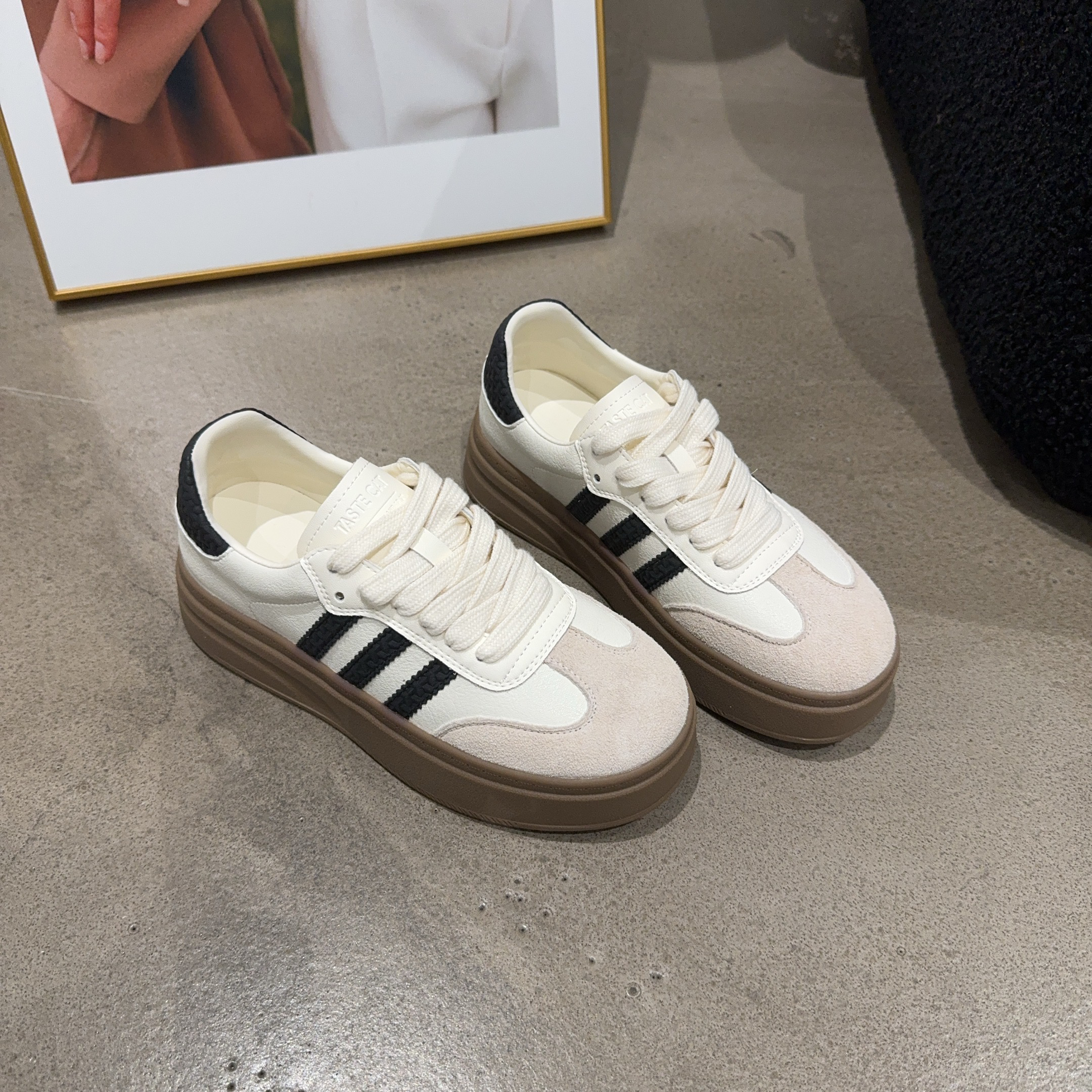 8-11秋季新款真皮厚底德训鞋牛筋底板鞋舒适百搭鞋