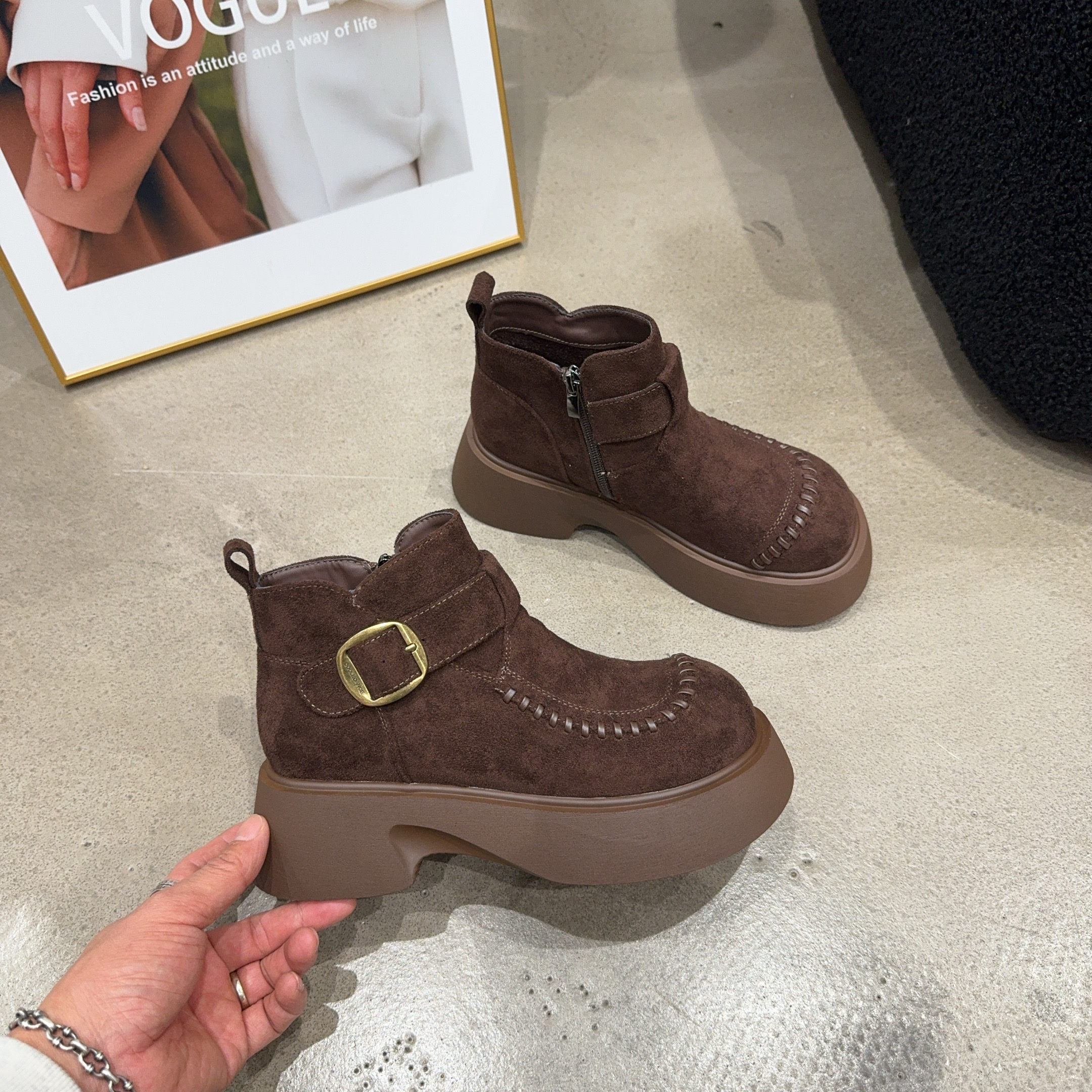 991-330乐乐家秋季新品女绒面厚底高帮勃肯底厚5cm增高舒适百搭潮