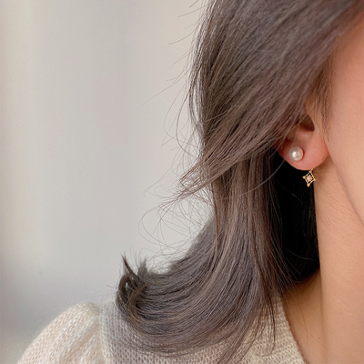 OPs小巧珍珠复古镂空菱形耳环