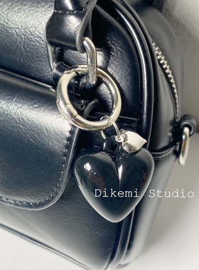 韩国ins小众甜酷黑色爱心钥匙扣包包挂件airpods手机挂饰品百搭潮