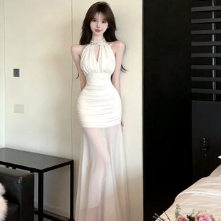 法式名媛纯欲性感挂脖无袖绝美网纱度假沙滩连衣裙收腰高级感长裙