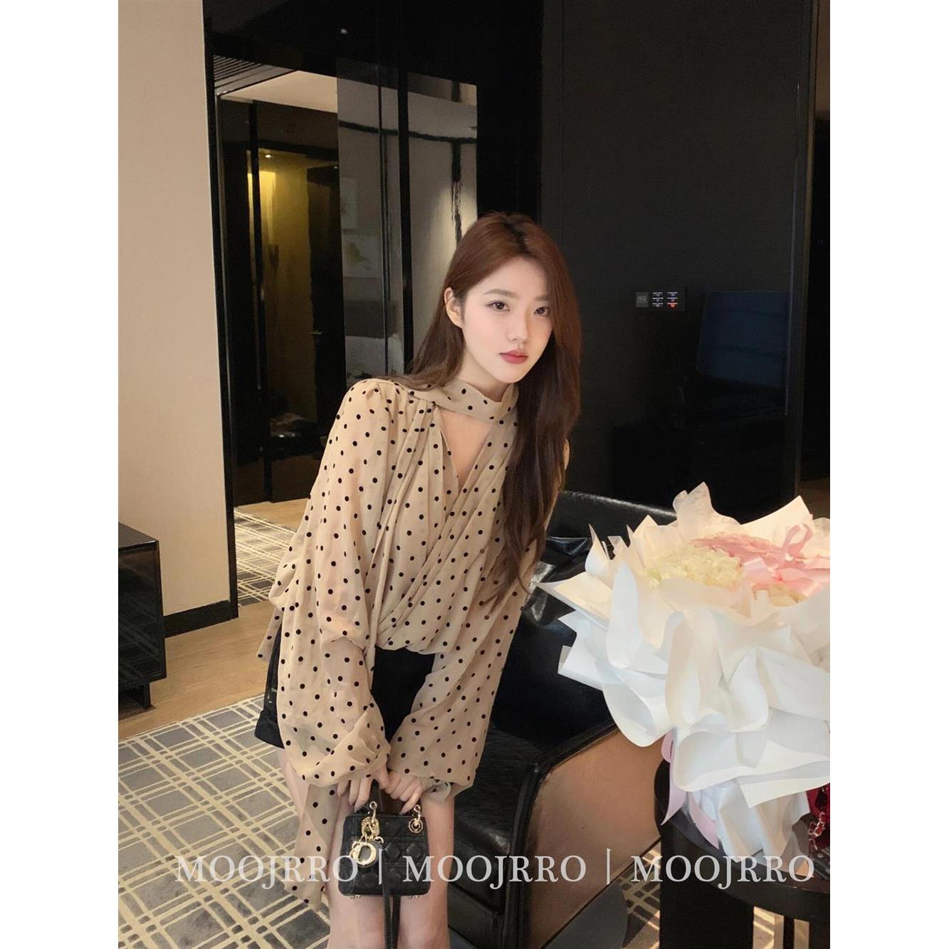 法式波点飘带V领长袖衬衫