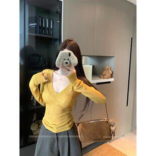 辣妹设计感细闪V领长袖黄色针织衫女冬季气质百搭打底衫绿色上衣