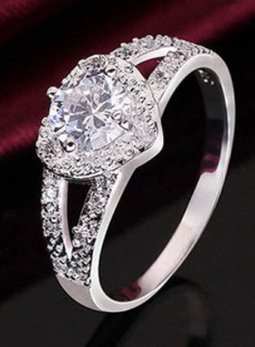 wish跨境时尚心形戒指热卖爱心女戒欧美流行简约镶钻手饰品