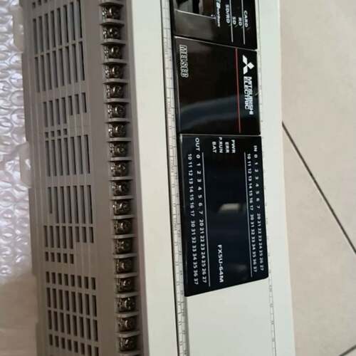 可维修FX5U-64MT/ES 99新装机未使用，包邮质保议价