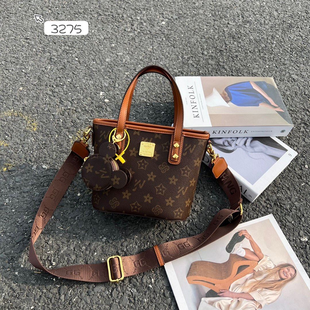 优草坊品牌正品女包2025新款时尚百搭单肩包网红斜挎包小众菜篮子