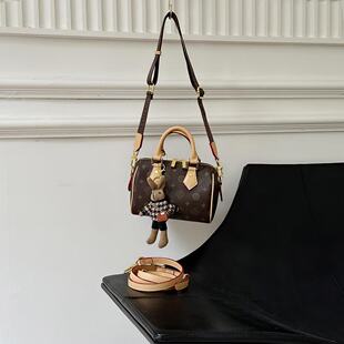 优草坊品牌正品女包2025新款高品质枕头包时尚百搭单肩斜挎包老花