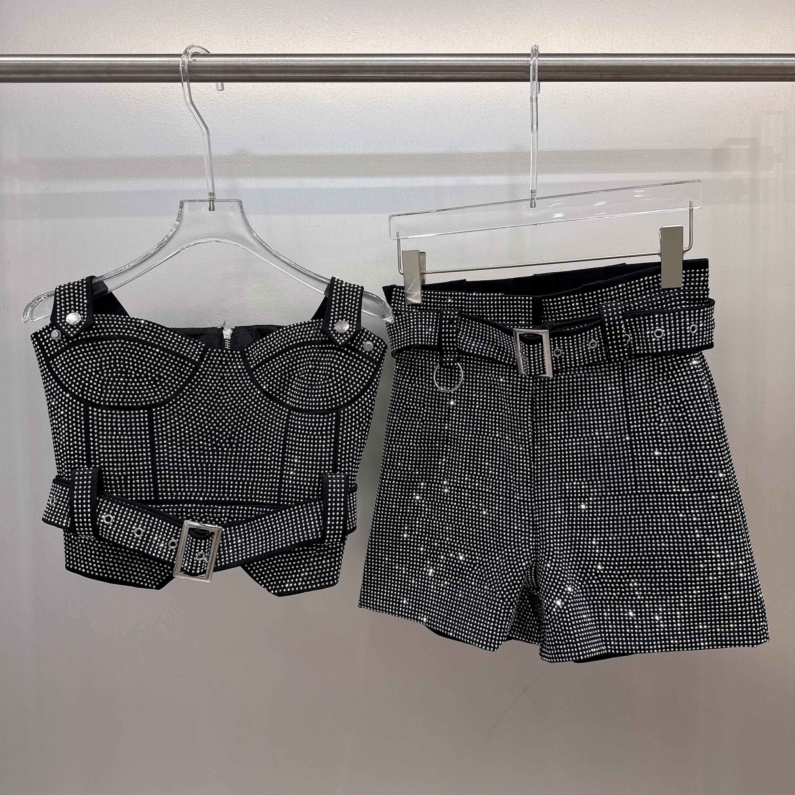 网红同款2025秋季新款轻奢名媛烫钻腰带抹胸背心+烫钻短裤套装女,女装/女士精品,时尚套装,淘宝优惠券,粉丝福利购,淘宝优惠卷