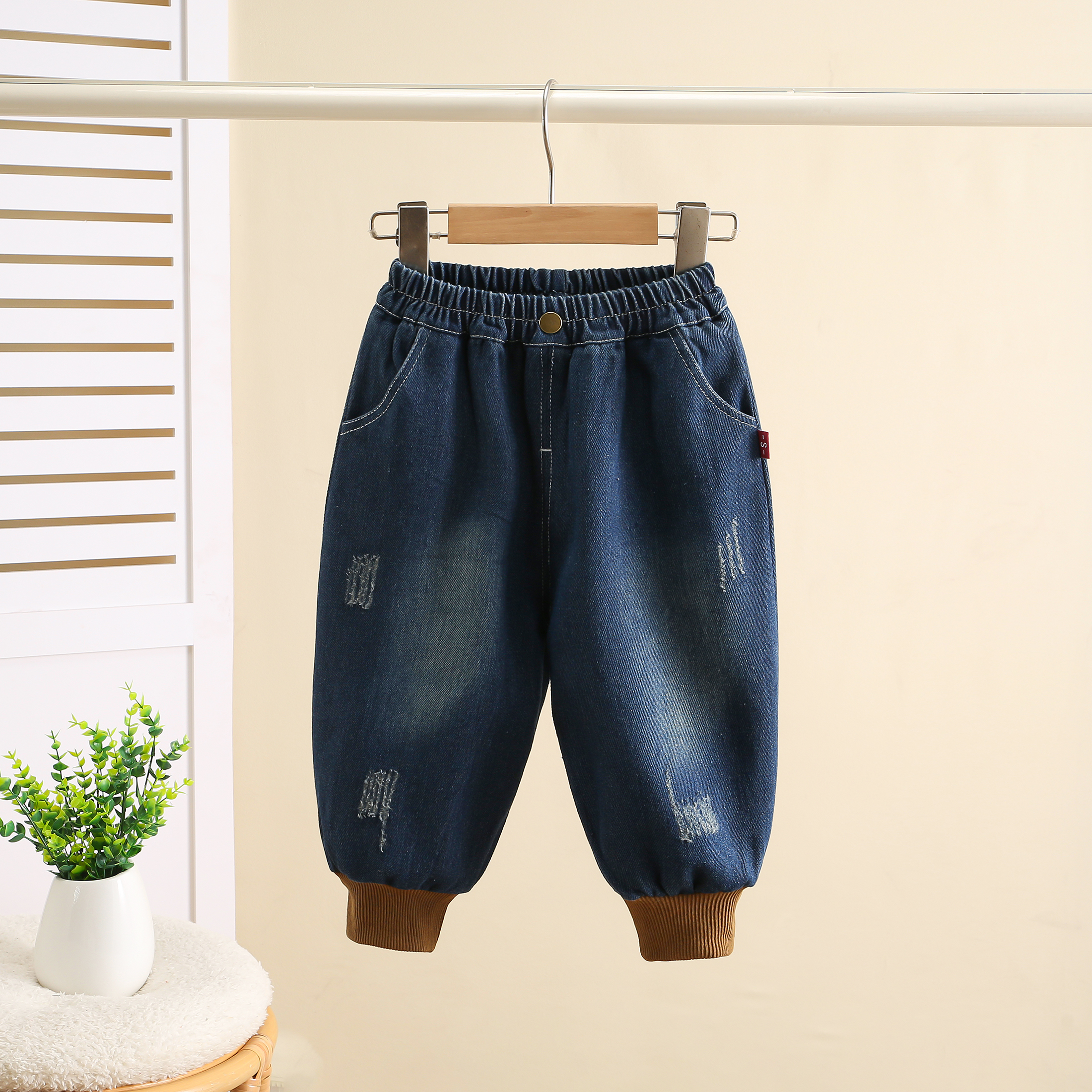 男童牛仔裤春秋款2024新款帅气
