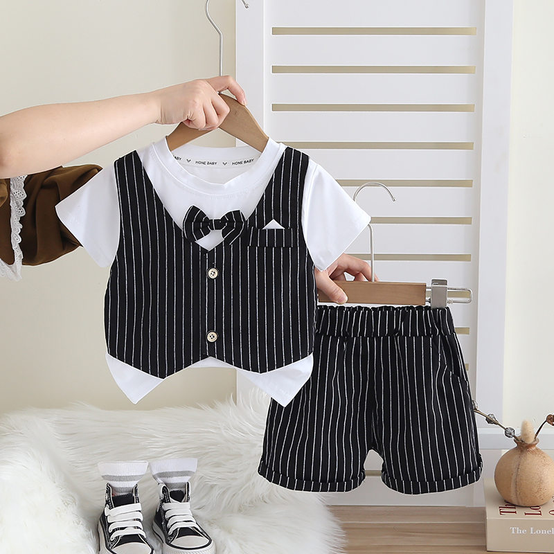 洋气帅气儿童西装两件套衣服