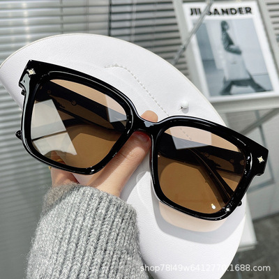 严选77132新款黑框茶色小红书网红同款墨镜金属装饰太阳镜女
