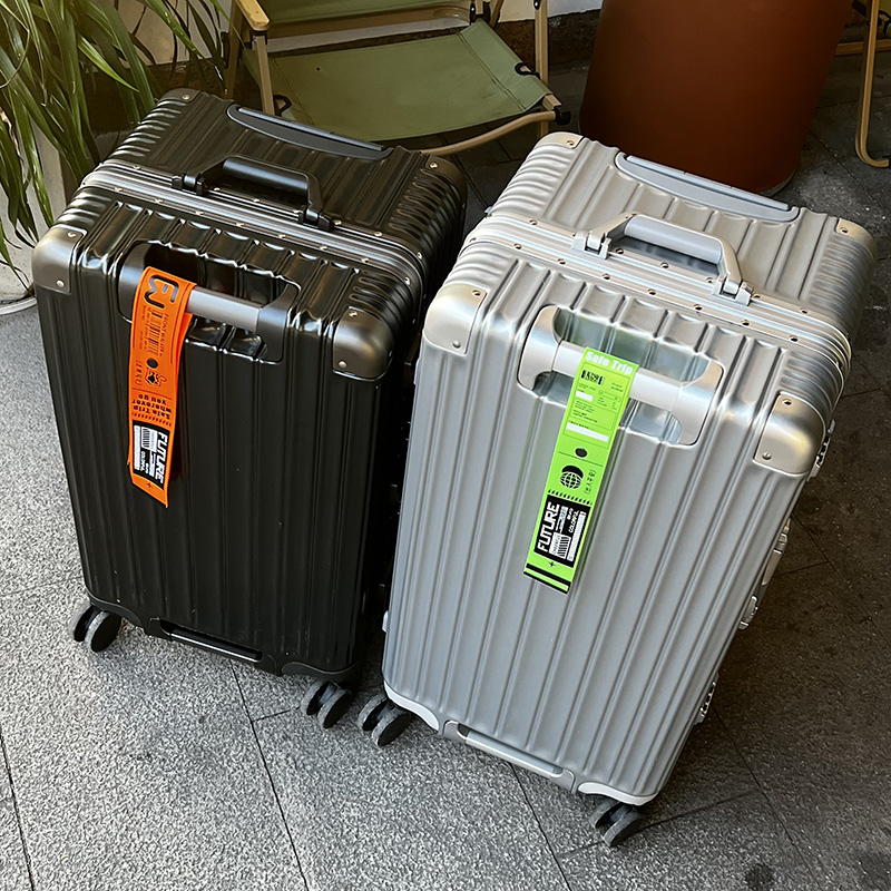 PC铝框箱静音轮大容量行李箱