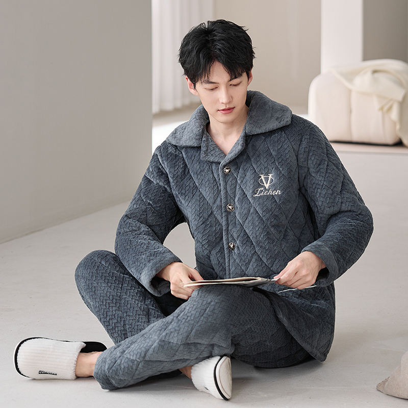 珊瑚绒夹棉面料+不起球不褪色