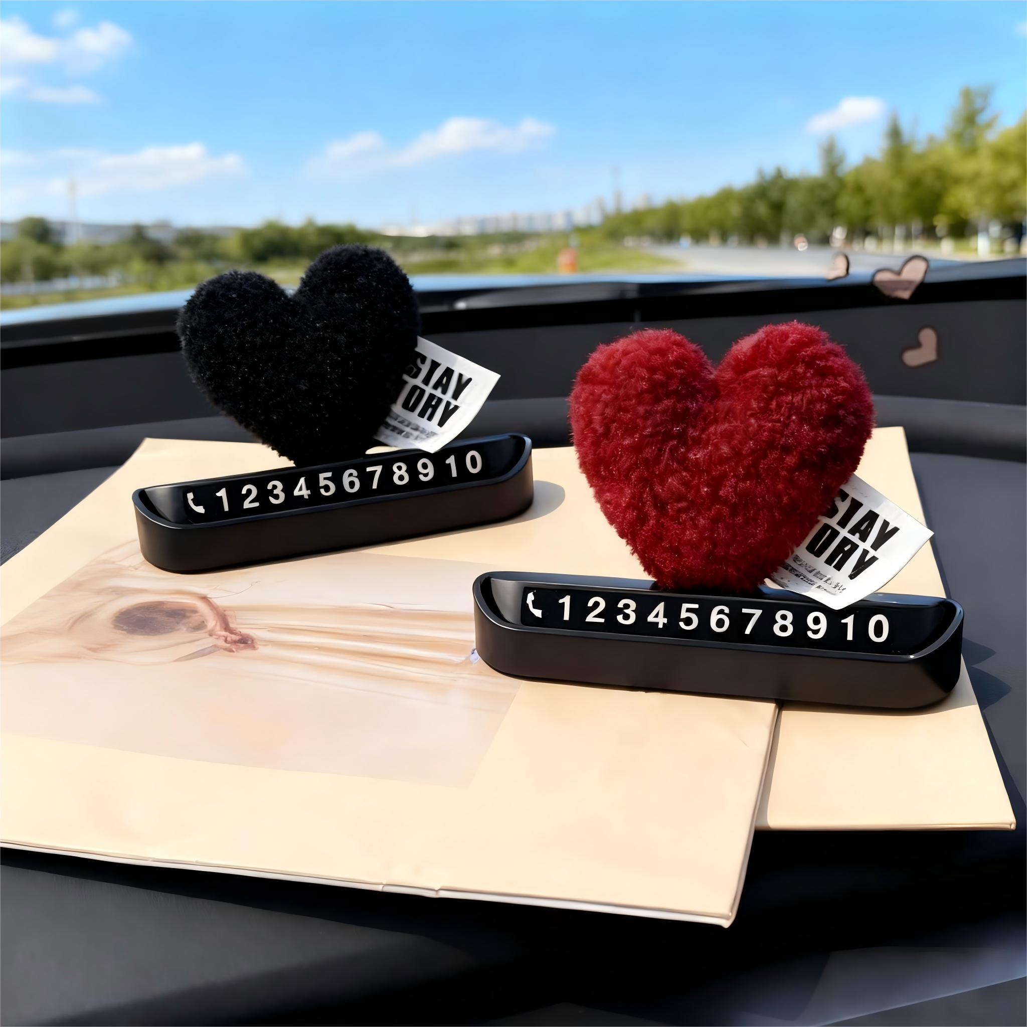 2025新款毛绒爱心汽车临时停车移车挪车电话号码牌车载装饰品摆件