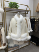 2025冬新款 芬兰狐狸整皮毛领皮毛一体年轻减龄气质羽绒保暖女外套