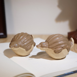 圆滚滚的鳄鱼手工木雕小摆件可爱卡通动物工位书柜桌面趣味装饰品