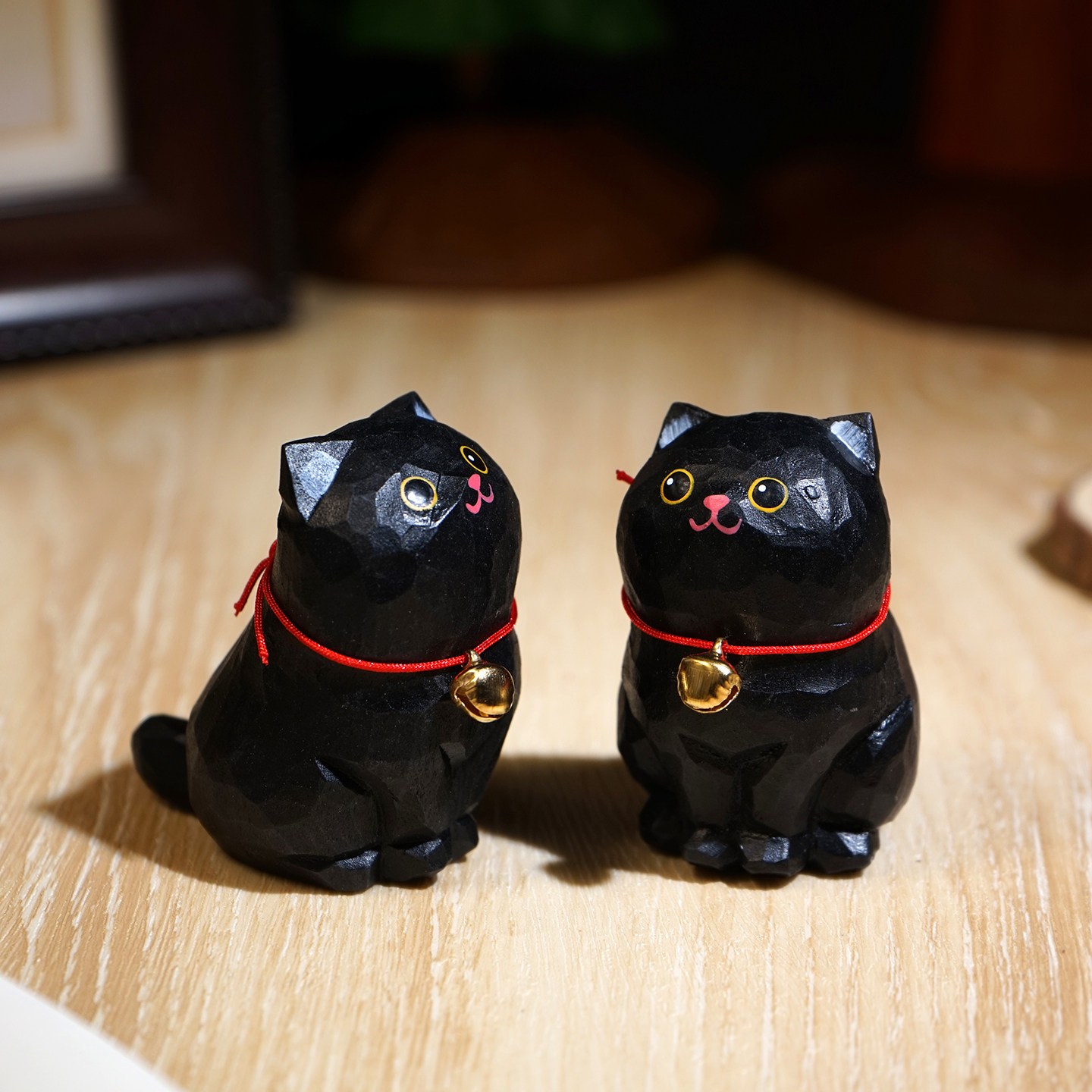 “铃铛小黑猫”手工木雕小摆件猫咪可爱宠物工位桌面装饰品礼物,家居饰品,装饰摆件,淘宝优惠券,粉丝福利购,淘宝优惠卷
