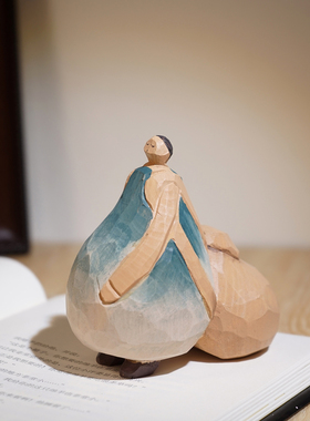 “都市旅人”手工木雕小摆件