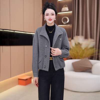 贵妃绒洋气高贵上衣春秋季新款小香风长袖气质百搭小个子短款外套