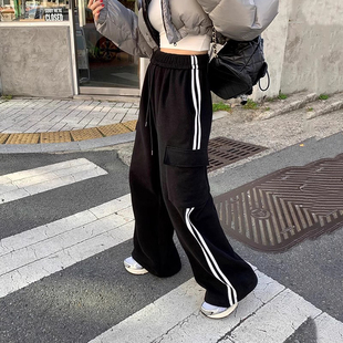 韩国东大门2025冬季新款松紧腰加绒加厚阔腿工装束脚休闲卫裤女