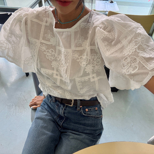 韩国东大门洋气重工刺绣薄款圆领单排扣宽松短袖衬衫女娃娃衫小衫