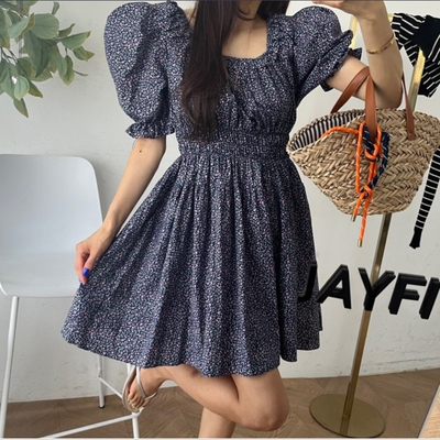韩国泡泡袖收腰显瘦碎花连衣裙