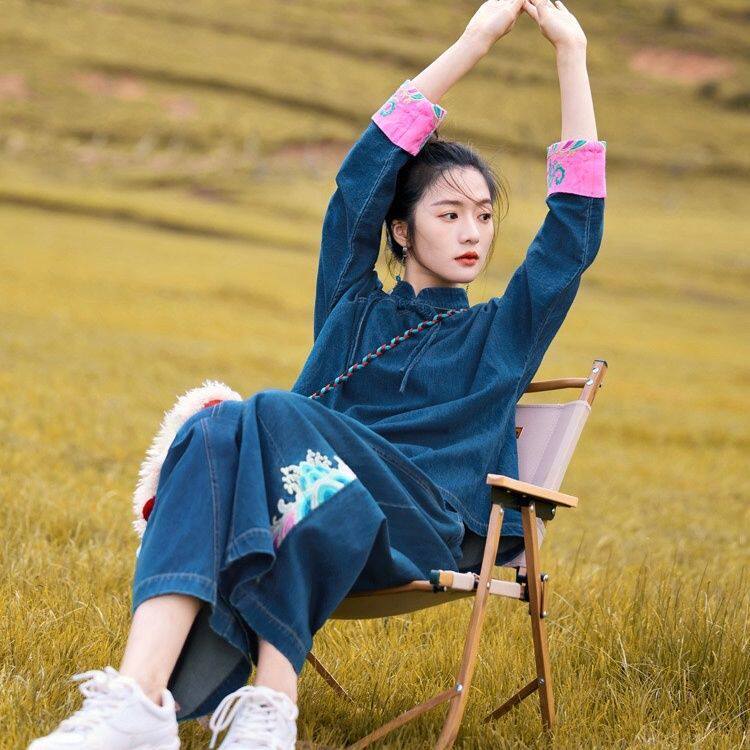 时尚牛仔套装女春秋民族风刺绣牛仔套装女国风上衣阔腿裤子两件套