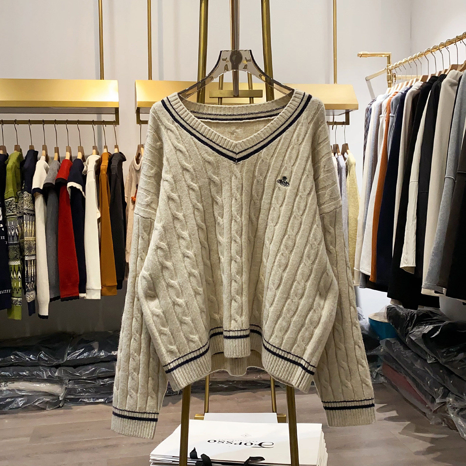 【晓艾档口实拍】设计感V领星球刺绣麻花针织衫女秋冬学院风上衣