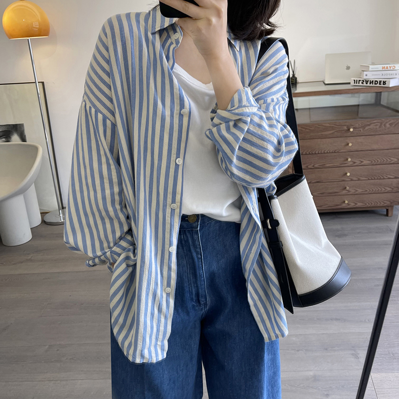 洋气蓝白条纹设计感轻薄防晒衫女2025夏季新款宽松透气休闲衬衫