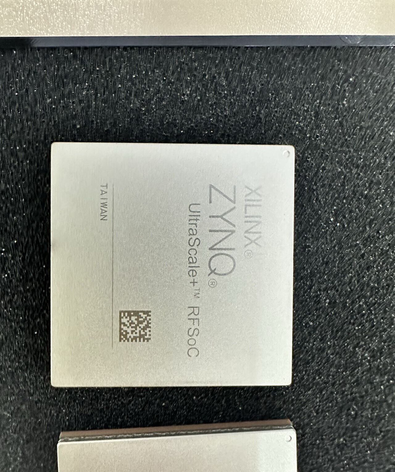 XCZU47DR-2FFVE1156I 全新正品 可现场编程逻辑芯片