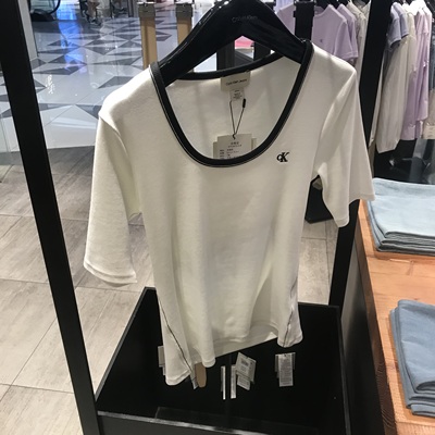 CKU女露背镂空弹力修身针织T恤