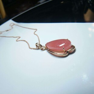 精品天然红纹石吊坠18K金精工镶嵌正品 红纹石18k金项链假一赔十