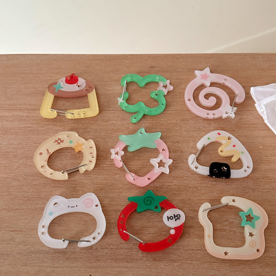 少女玩心亚克力登山扣痛包挂饰