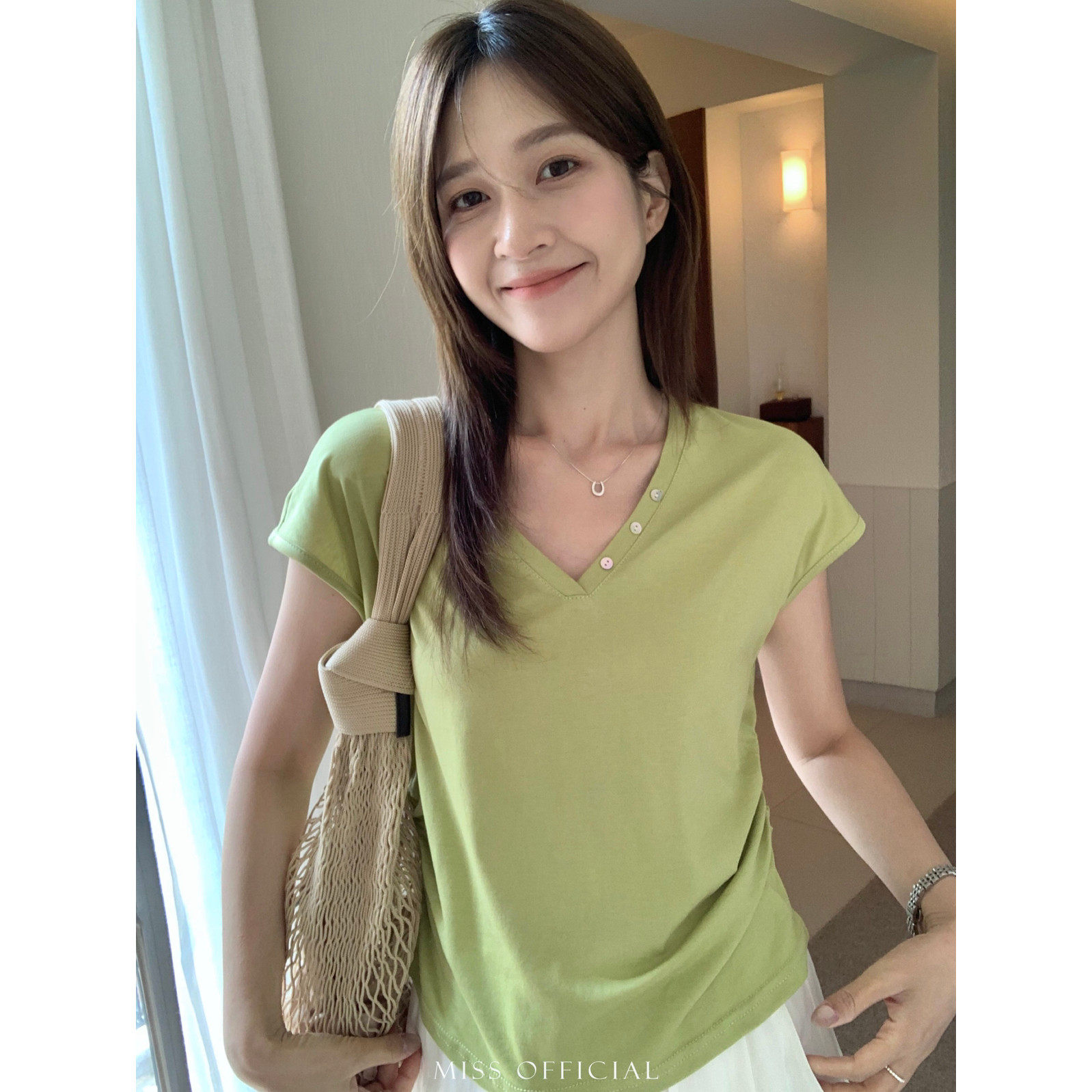 MISS密思家排扣V领掐腰褶皱显瘦超舒适百搭款天丝短袖T恤女士夏季