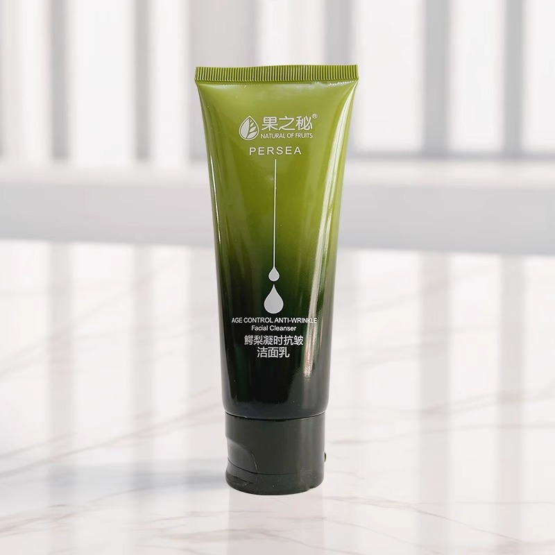 果之秘鳄梨凝时抗皱洁面乳