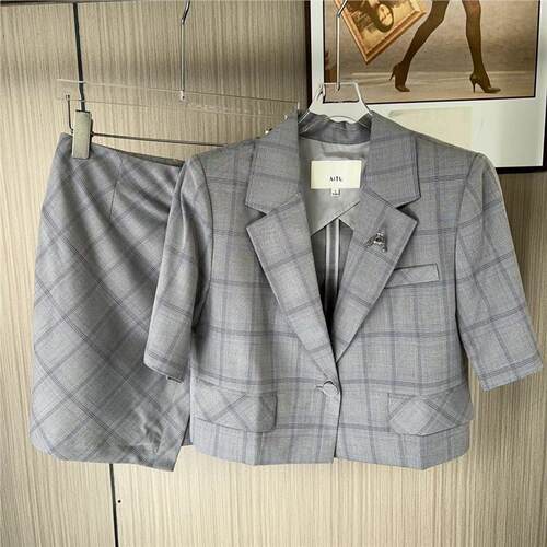 9008撤柜ATU西装休闲外套百搭夏季格子通勤新款西服短裙套装