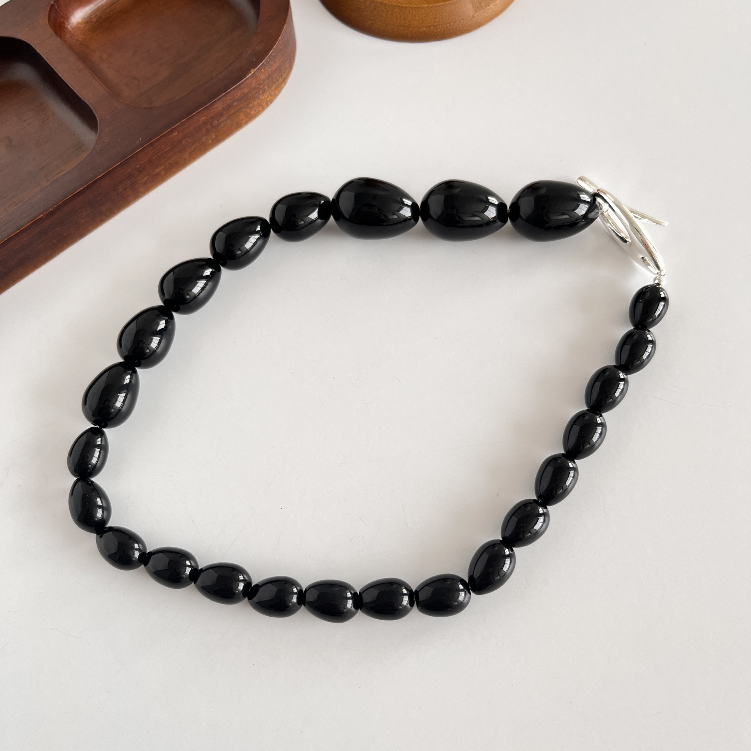 渐变天然椭圆黑玛瑙串珠项链小众高级ot扣锁骨链小众设计锁骨链