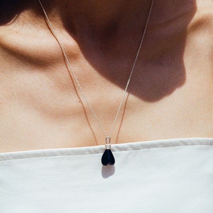 韩国东大门ins冷淡风简约设计感小众红色滴釉桃心吊坠项链项饰女