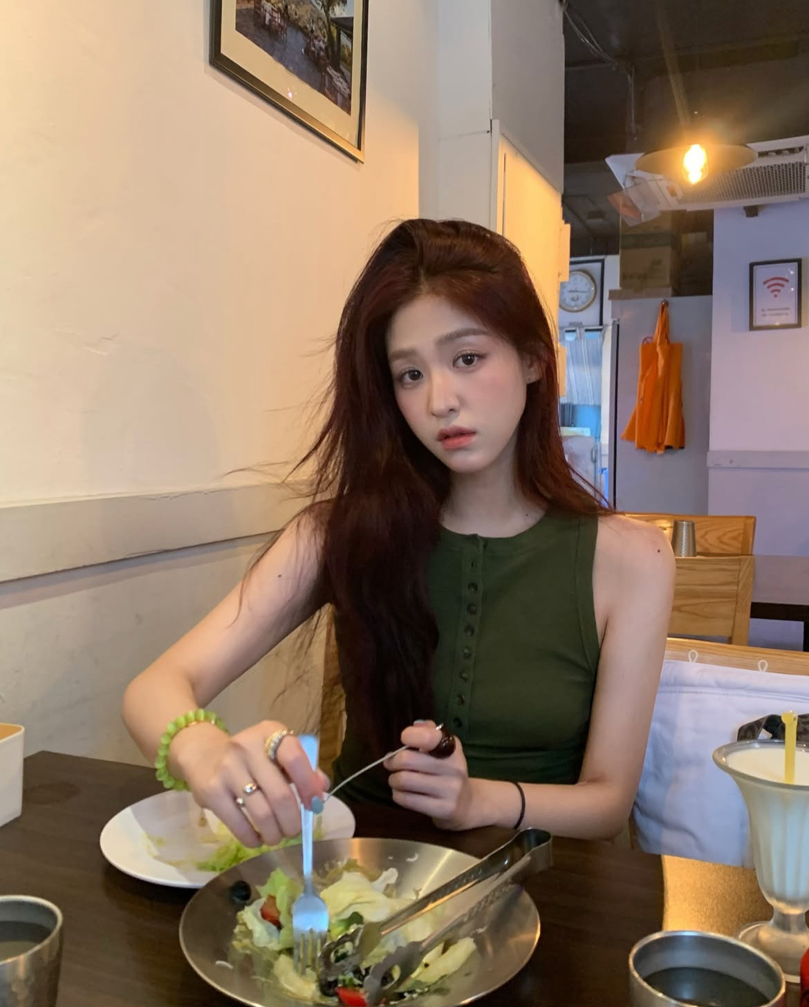 ins博主同款亮绿猫眼石手串女水晶手链天然显白小众轻奢冷淡风