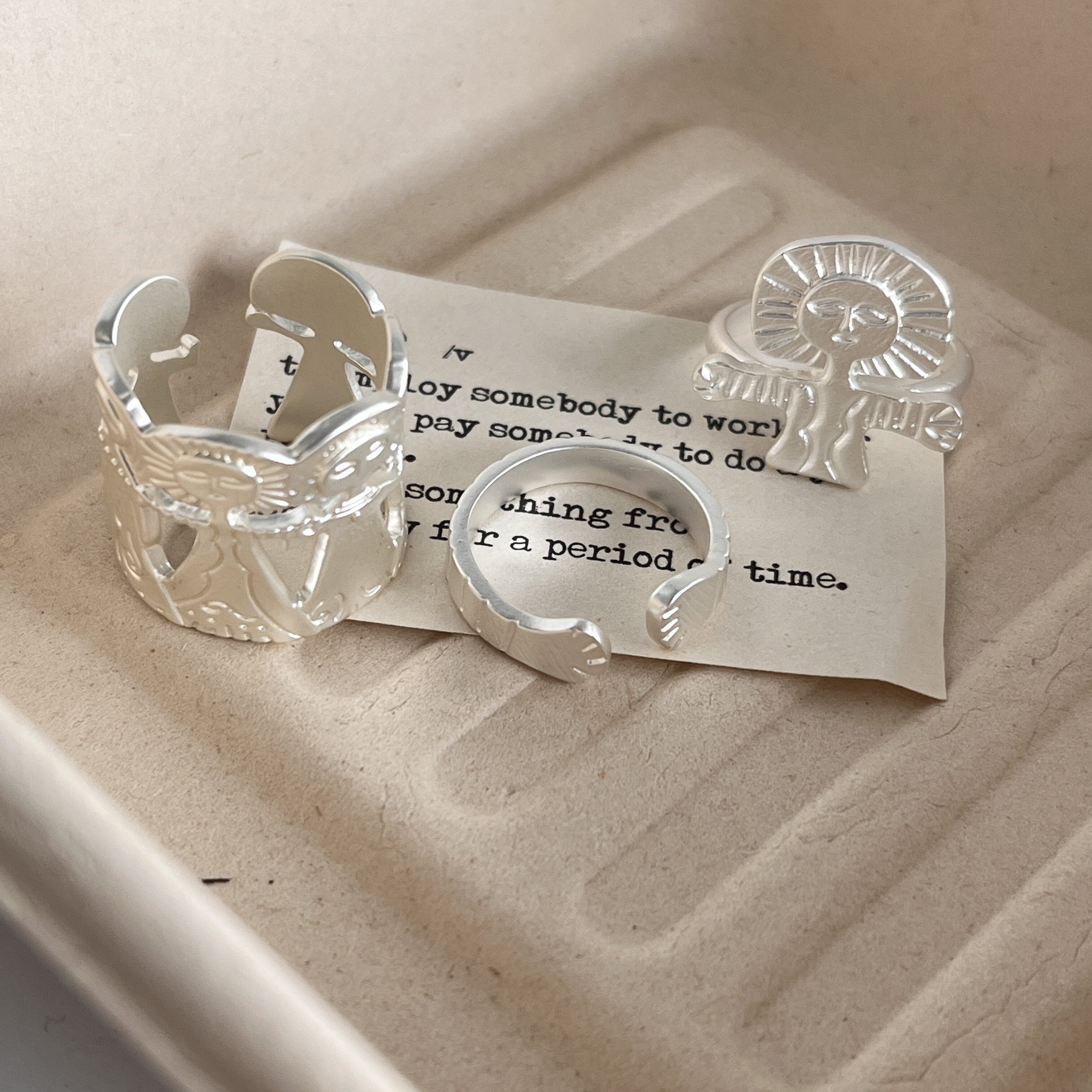 秋冬新款PEPE胡椒盐黄铜镀金抱抱戒指女设计小众简约质感指环叠搭