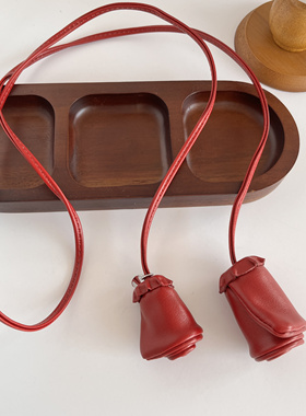 2025新款复古玫瑰花吊坠项链女款手工皮质choker长颈链情人节礼物