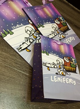 订单库存紫色极光下的圣诞老人和猫咪礼品纸袋礼物包装环保纸袋