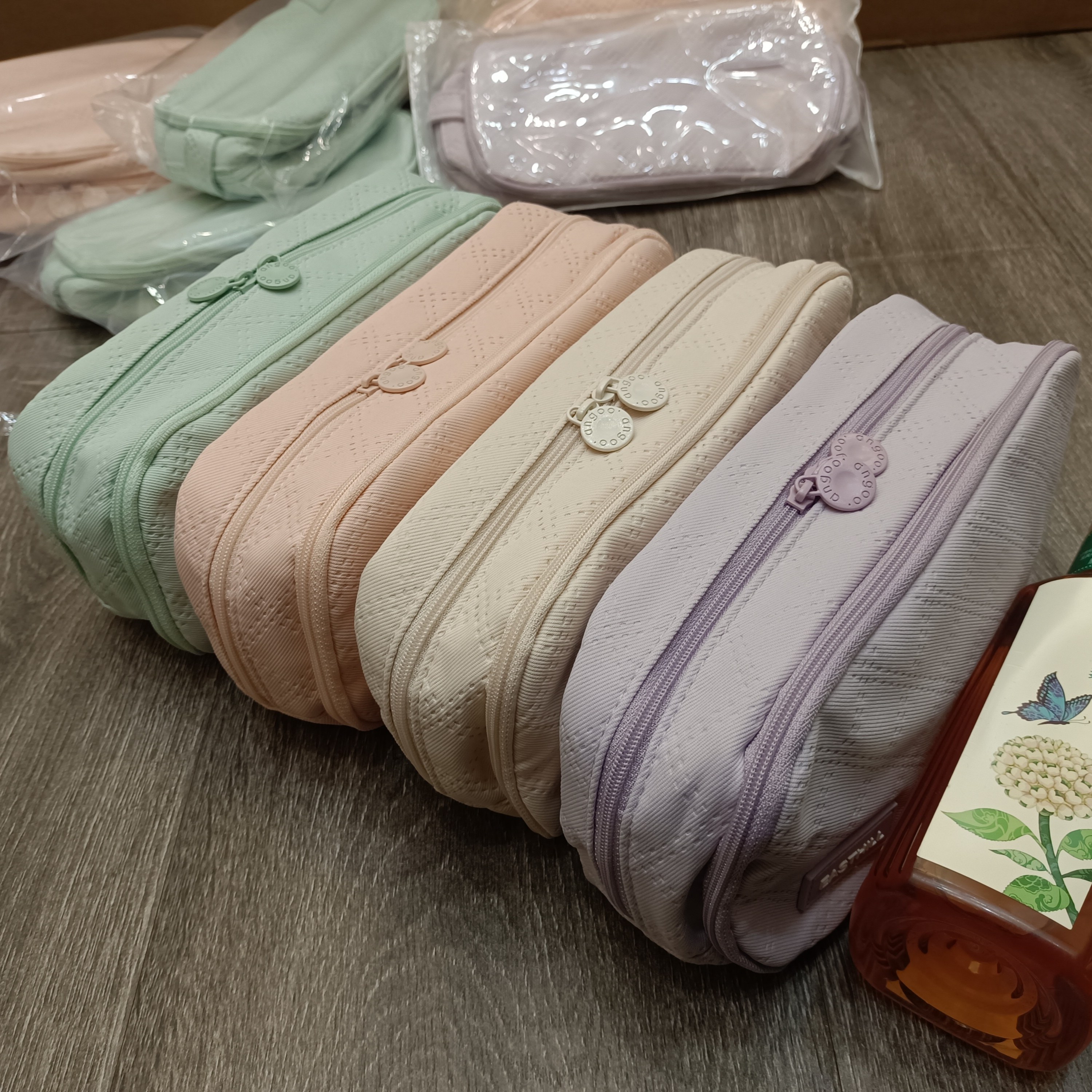 尾款现货奶油风高颜值大容量简约透明窗笔袋有拉链可手提收纳袋