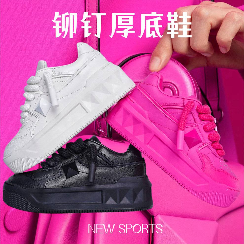 新款铆钉厚底增高板鞋女黑白色松糕休闲时尚运动饼干鞋真皮情侣鞋