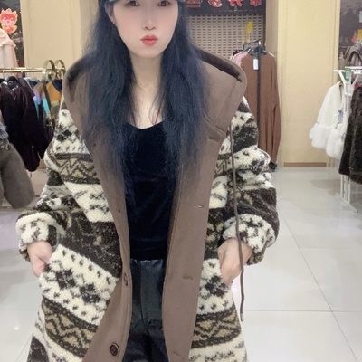 欧港妮中长款颗粒绒皮草